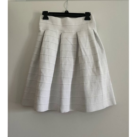 White Layered Eva Mendes Skirt - Picture 1 of 3